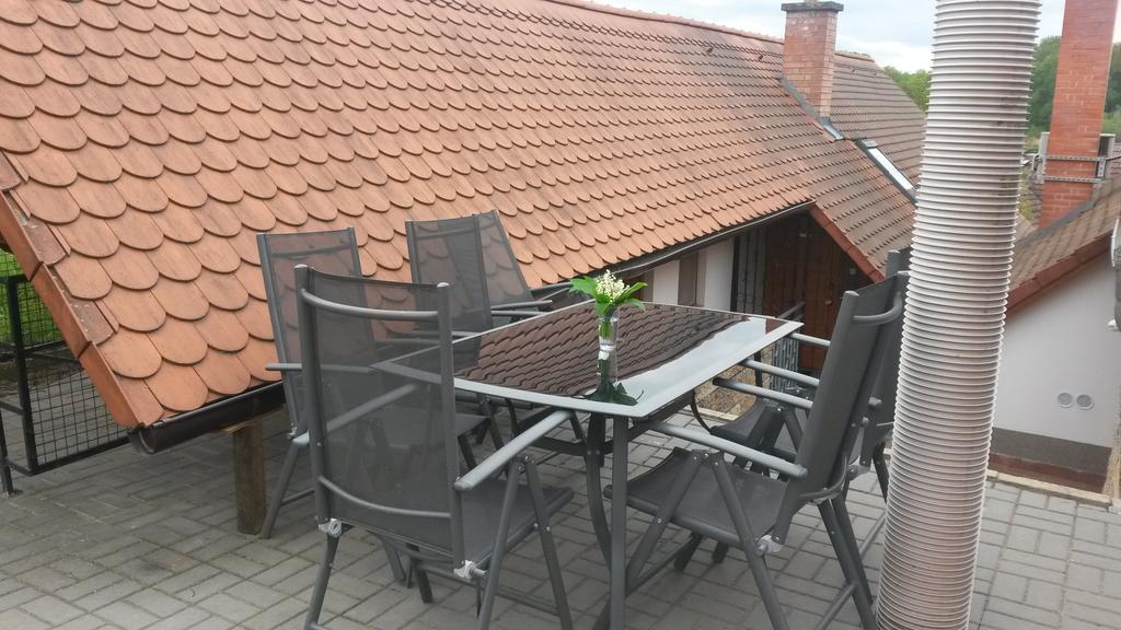 Sklep U Veselych Apartment Mutěnice Екстериор снимка