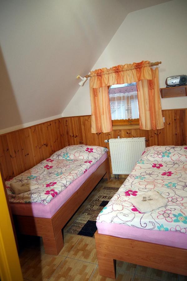 Sklep U Veselych Apartment Mutěnice Екстериор снимка